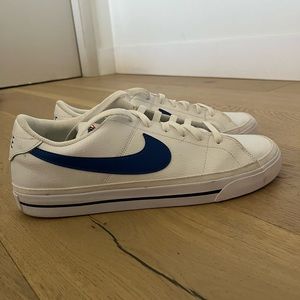 Men’s Nike court shoes